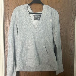 Abercrombie & Fitch V neck sweatshirt